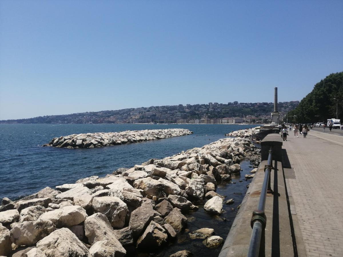 Bed and Breakfast Bebasu Napoli Esterno foto