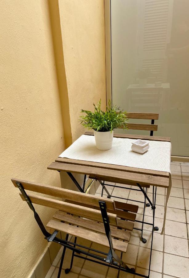 Bed and Breakfast Bebasu Napoli Esterno foto
