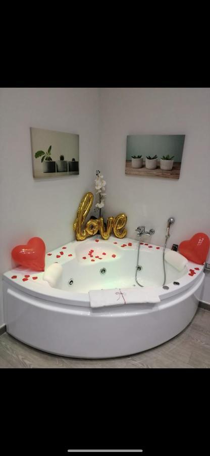 Bed and Breakfast Bebasu Napoli Esterno foto
