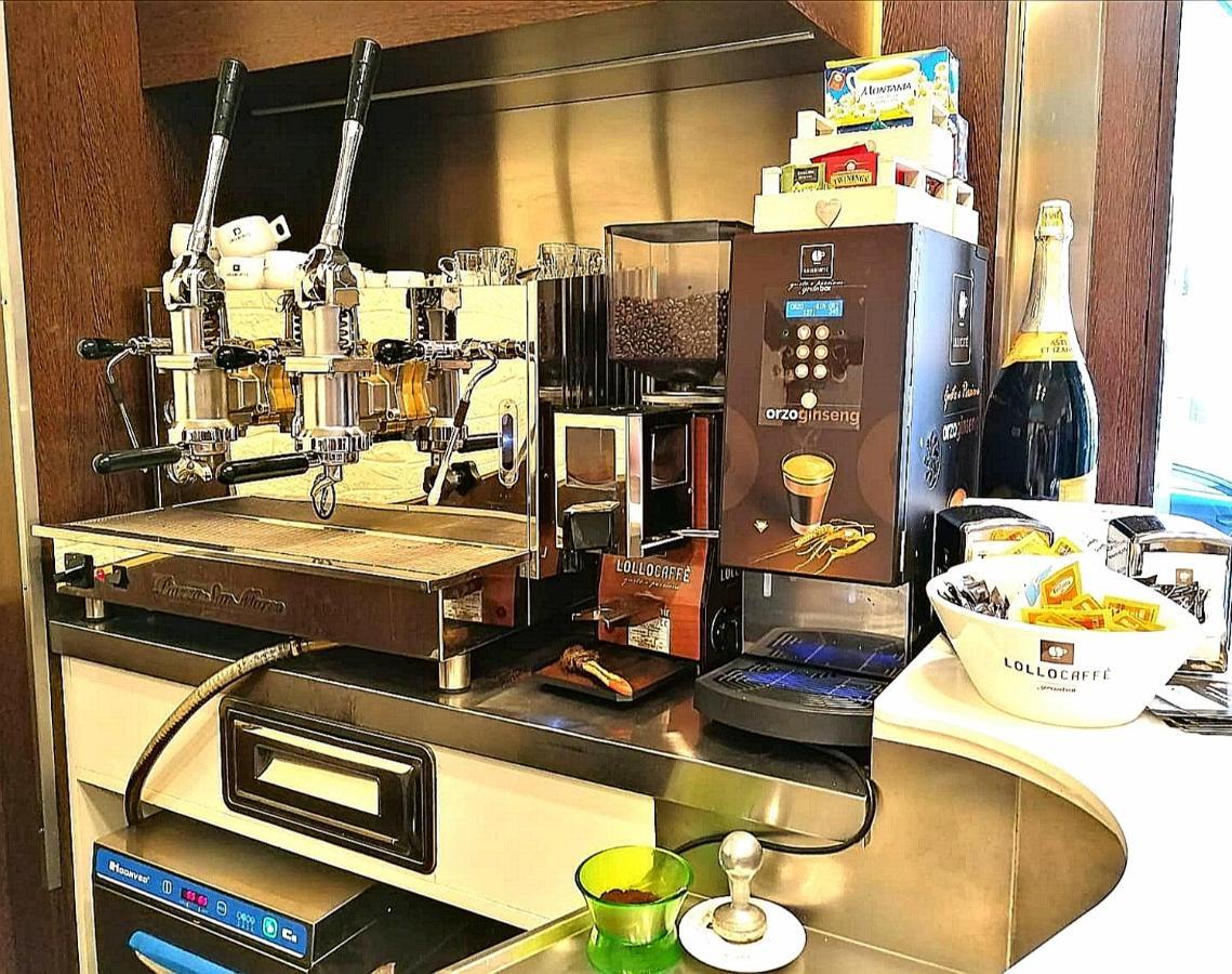 Bed and Breakfast Bebasu Napoli Esterno foto