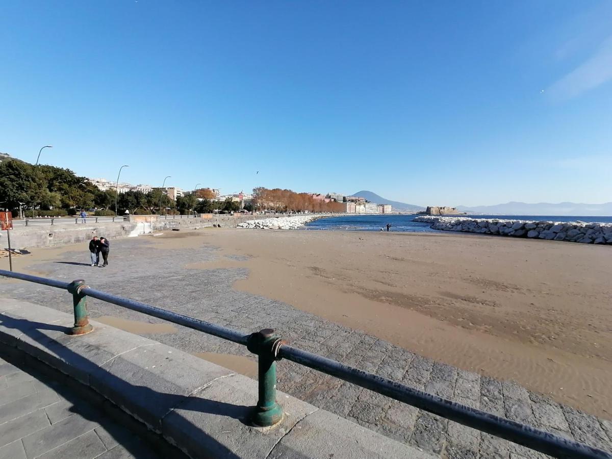 Bed and Breakfast Bebasu Napoli Esterno foto
